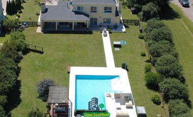 Casa en El Nacional Club De Campo