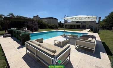 Casa en El Nacional Club De Campo