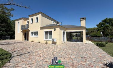 Casa en El Nacional Club De Campo