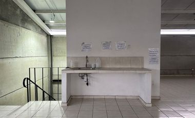 BODEGA NUEVA RENTA 2,200 M2  AV 8 DE JULIO TLAQUEPAQUE JALISCO