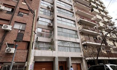 Venta Departamento de 4 dormitorios sobre Diagonal Eugenio Garzón 428,  piso 10, Cordoba
