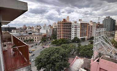 Venta Departamento de 4 dormitorios sobre Diagonal Eugenio Garzón 428,  piso 10, Cordoba