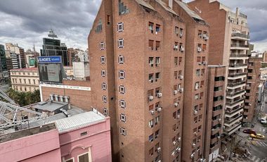Venta Departamento de 4 dormitorios sobre Diagonal Eugenio Garzón 428,  piso 10, Cordoba