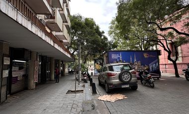 Venta Departamento de 4 dormitorios sobre Diagonal Eugenio Garzón 428,  piso 10, Cordoba