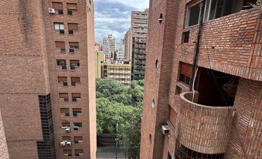 Venta Departamento de 4 dormitorios sobre Diagonal Eugenio Garzón 428,  piso 10, Cordoba