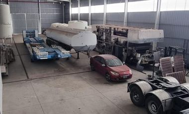 Polo 52 Galpón: 1080 MTS2 CUB. Oficina con privados