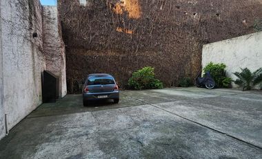 Departamento monoambiente con cochera descubierta