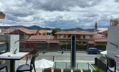 Local Comercial en venta. Plaza Santa Ana
