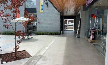 Local Comercial en venta. Plaza Santa Ana