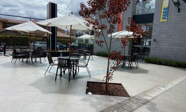Local Comercial en venta. Plaza Santa Ana