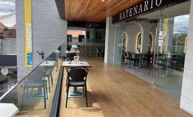 Local Comercial en venta. Plaza Santa Ana