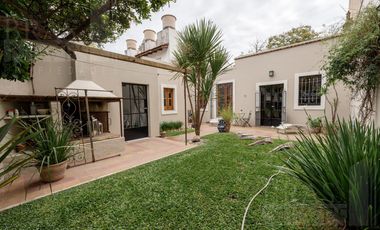 CASA FALABELLA / 3 AMB., JARDIN, PARRILLA... DIVINA!