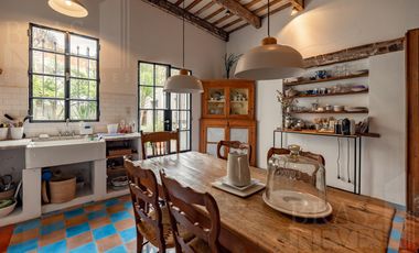 CASA FALABELLA / 3 AMB., JARDIN, PARRILLA... DIVINA!