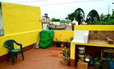 PH 2 AMBIENTES C/TERRAZA PROPIA EN LA BOCA VENTA