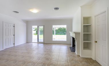 Casa en alquiller 4 dormitorios  en Barrancas del Lago - Nordelta.