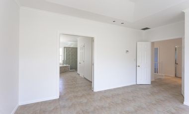 Casa en alquiller 4 dormitorios  en Barrancas del Lago - Nordelta.