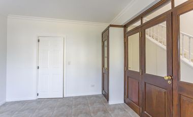 Casa en alquiller 4 dormitorios  en Barrancas del Lago - Nordelta.