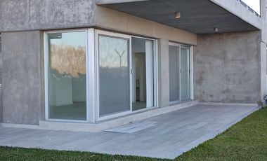 Departamento en Oportunidad con Jardín - Remeros Beach