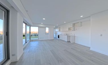 Departamento en Oportunidad con Jardín - Remeros Beach