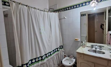 Terreno en Centro- 2 dorm- muy amplio - zona Urquiza