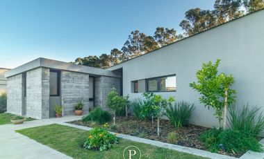 Moderno Chalet en Barrancas de san benito