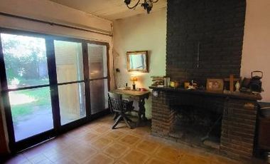 Casa - Zona industrial - Einstein 90 - Belen de Escobar.