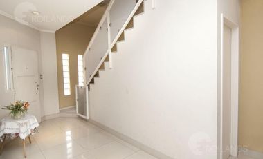 DESLUMBRANTE CASA DE 7 AMBIENTES EN SAAVEDRA