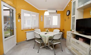 DESLUMBRANTE CASA DE 7 AMBIENTES EN SAAVEDRA