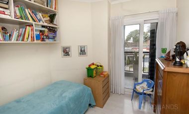 DESLUMBRANTE CASA DE 7 AMBIENTES EN SAAVEDRA