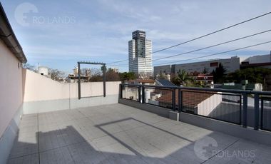 DESLUMBRANTE CASA DE 7 AMBIENTES EN SAAVEDRA