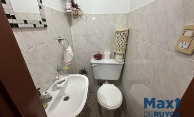 Casa 4 ambientes, pileta y quincho