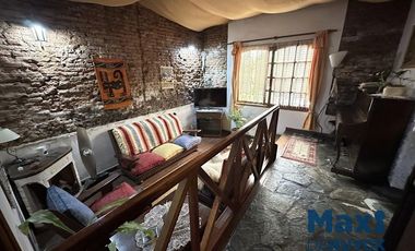 Casa 4 ambientes, pileta y quincho