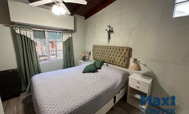 Casa 4 ambientes, pileta y quincho