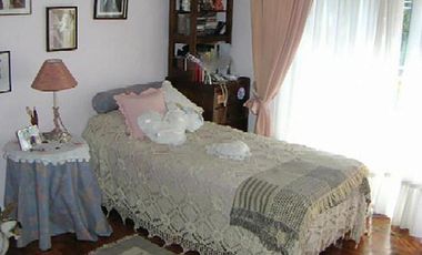 CASA EN VENTA 5 AMBIENTES, 2 PLANTAS- QUILMES