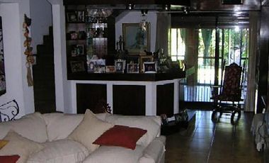 CASA EN VENTA 5 AMBIENTES, 2 PLANTAS- QUILMES