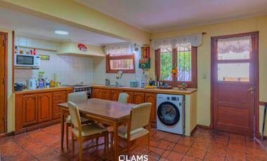 Alquiler Comercial/Porfesional - Casa 4 ambientes - Zona Guemes