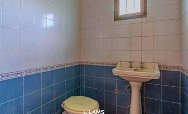 Alquiler Comercial/Porfesional - Casa 4 ambientes - Zona Guemes