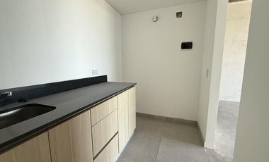 Oficina en prestigioso edificio de categoría en la mejor ubicación de Pilar