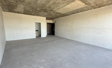 Oficina en prestigioso edificio de categoría en la mejor ubicación de Pilar