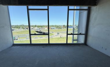 Oficina en prestigioso edificio de categoría en la mejor ubicación de Pilar