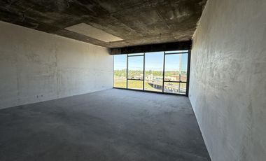 Oficina en prestigioso edificio de categoría en la mejor ubicación de Pilar