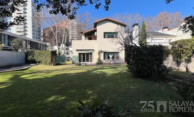 Venta Casa 4 dormitorios en La Lucila