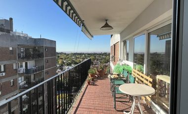 Departamento en Venta- Acassuso Vias a Santa Fe, 3 dormitorios, dependencia, quincho propio, cochera