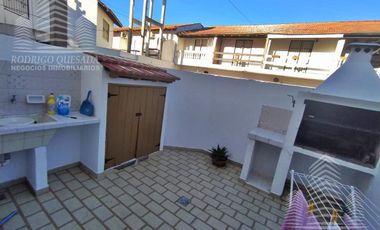 Un excelente duplex-Tipo casa!Con todos los servicios!
