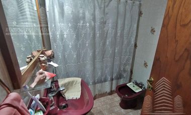 Un excelente duplex-Tipo casa!Con todos los servicios!