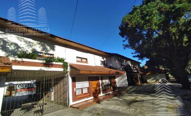 Un excelente duplex-Tipo casa!Con todos los servicios!