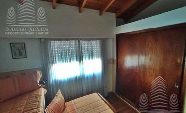 Un excelente duplex-Tipo casa!Con todos los servicios!