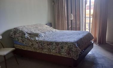 Casa de 5 ambientes con excelente terreno