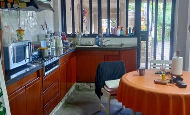 Casa de 5 ambientes con excelente terreno