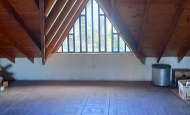 Casa de 5 ambientes con excelente terreno